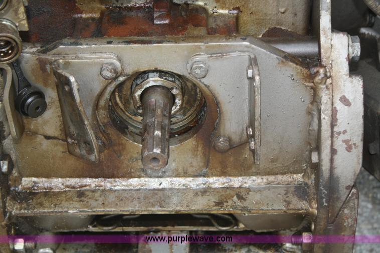 image for item B6930 1978 Massey-Ferguson 2675 tractor