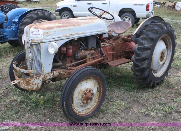 image for item D4321 1947 Ford 8N tractor