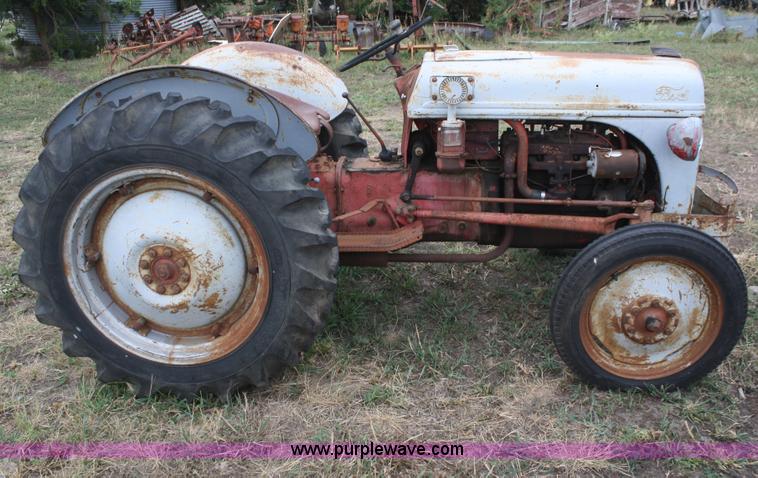 image for item D4321 1947 Ford 8N tractor