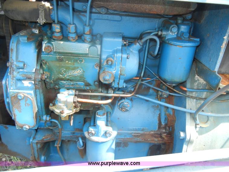 image for item D4322 1958 Fordson Dextra tractor