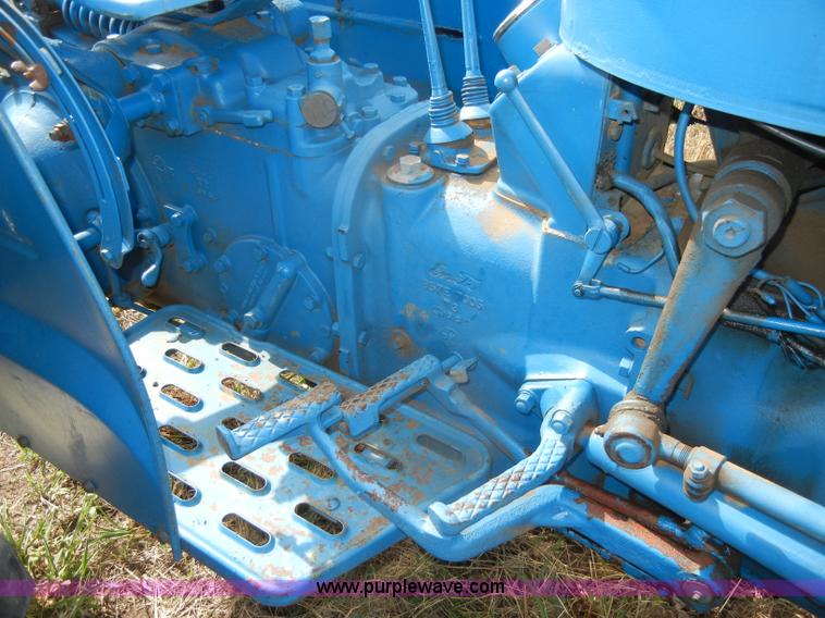 image for item D4322 1958 Fordson Dextra tractor