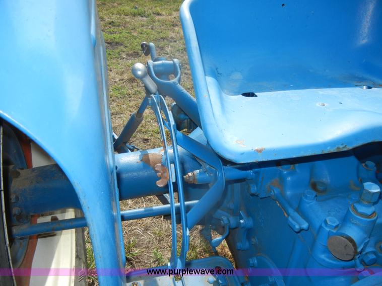 image for item D4322 1958 Fordson Dextra tractor