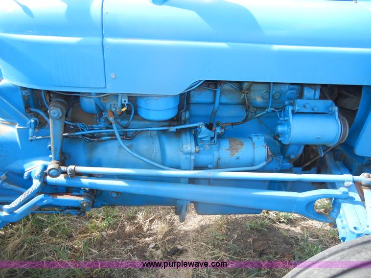 image for item D4322 1958 Fordson Dextra tractor