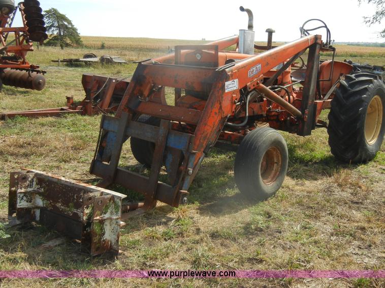 image for item D4323 Allis-Chalmers D17 tractor