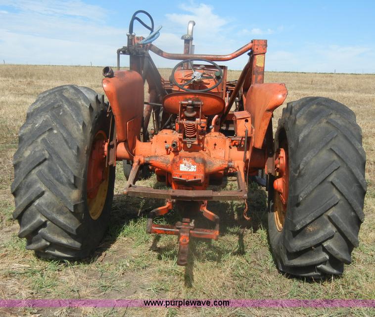 image for item D4323 Allis-Chalmers D17 tractor