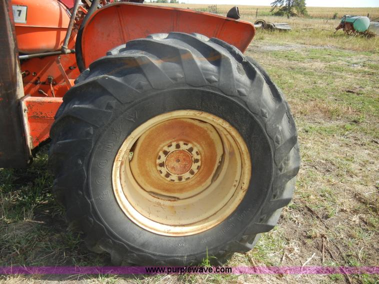 image for item D4323 Allis-Chalmers D17 tractor