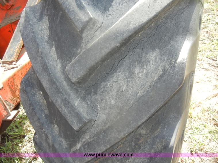 image for item D4323 Allis-Chalmers D17 tractor