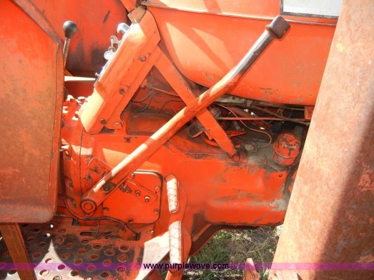 image for item D4323 Allis-Chalmers D17 tractor