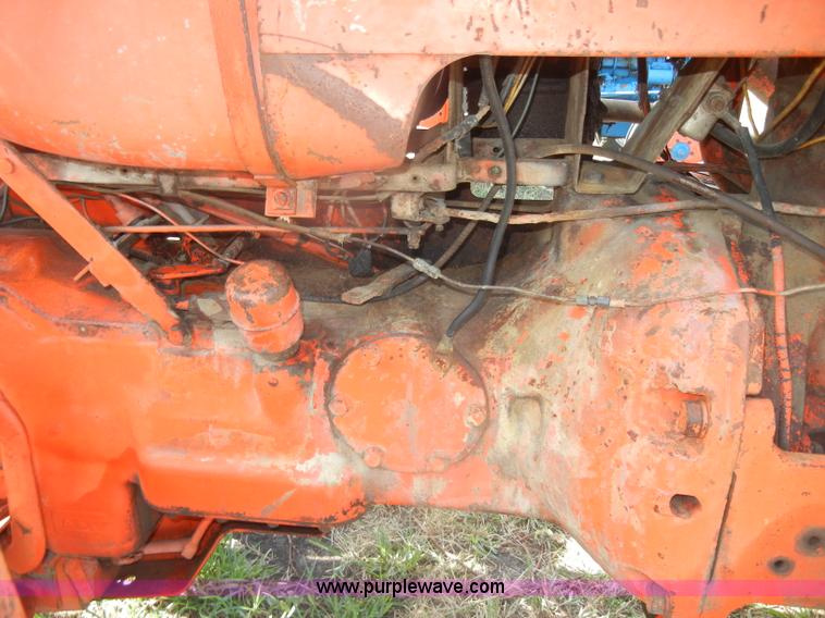 image for item D4323 Allis-Chalmers D17 tractor