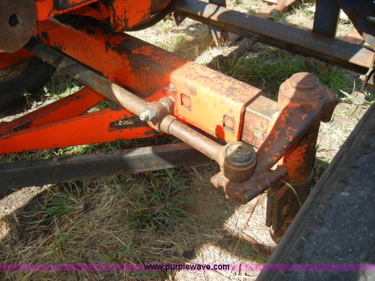 image for item D4323 Allis-Chalmers D17 tractor