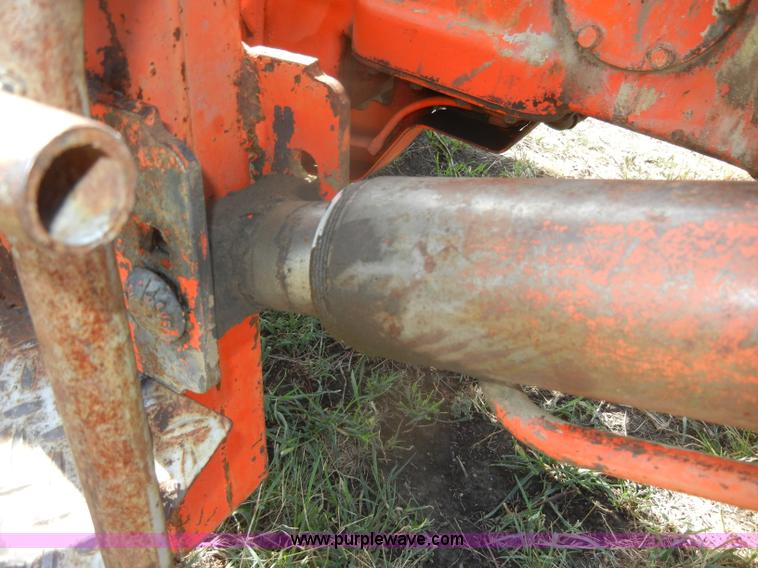 image for item D4323 Allis-Chalmers D17 tractor