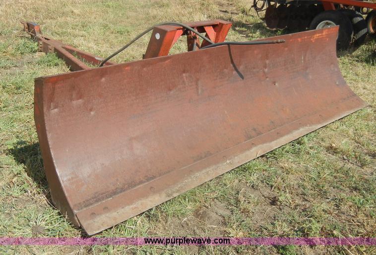 image for item D4324 Hydraulic dozer blade