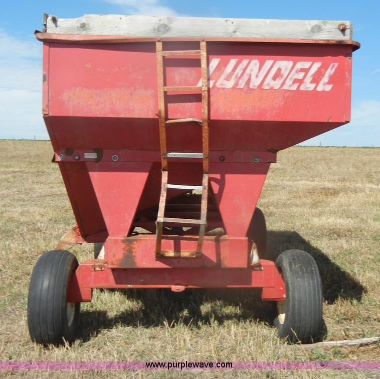 image for item D4327 Lundell 1290 gravity wagon
