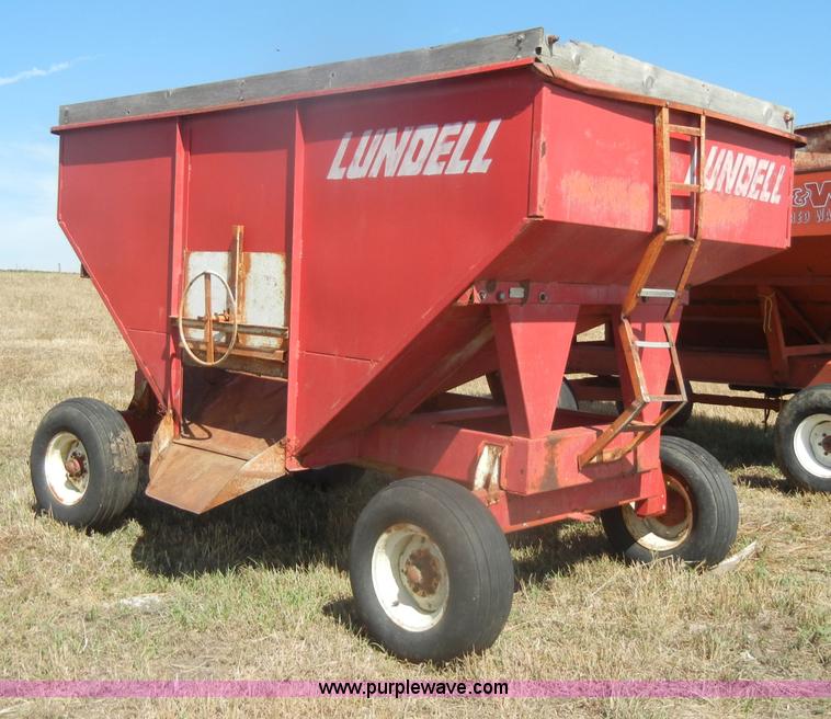 image for item D4327 Lundell 1290 gravity wagon