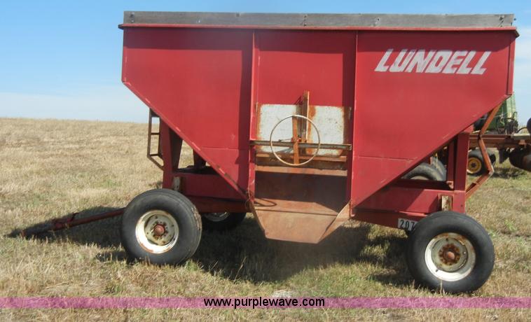 image for item D4327 Lundell 1290 gravity wagon