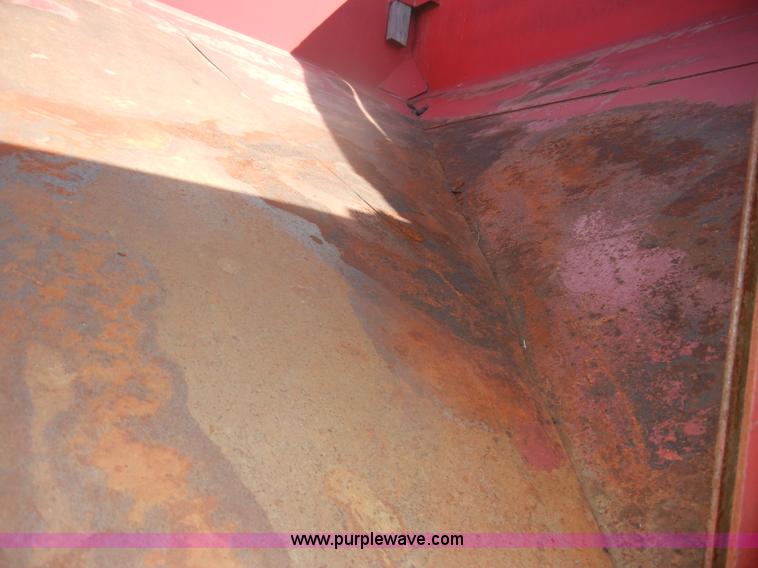 image for item D4327 Lundell 1290 gravity wagon