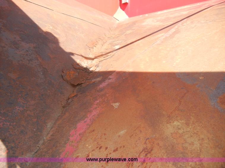 image for item D4327 Lundell 1290 gravity wagon