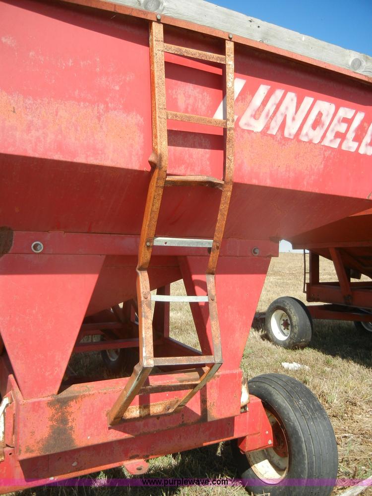 image for item D4327 Lundell 1290 gravity wagon