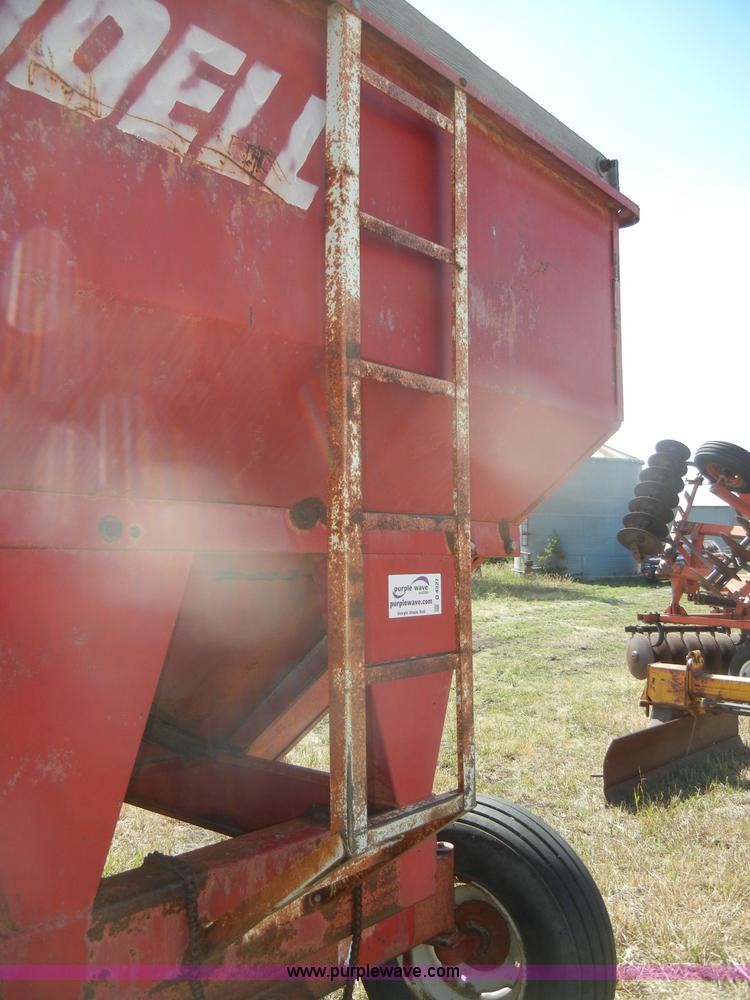 image for item D4327 Lundell 1290 gravity wagon