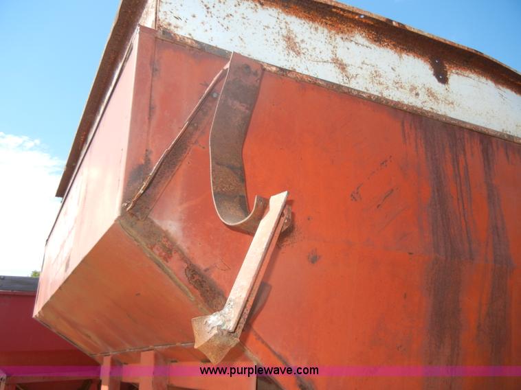 image for item D4328 M & W Little Red gravity wagon