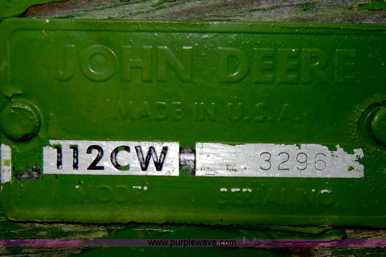 image for item D4330 John Deere 112 chuck/silage wagon