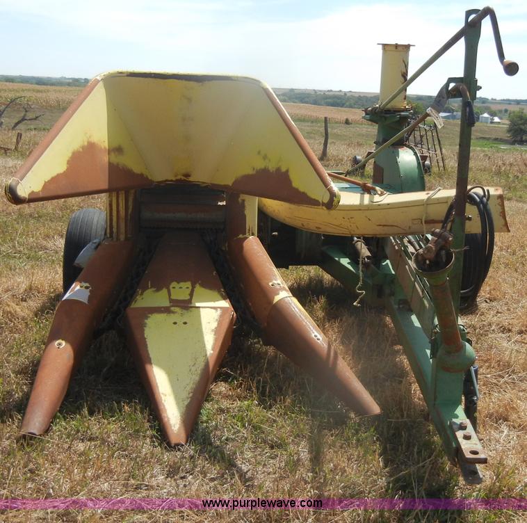 image for item D4332 John Deere 38 forage cutter