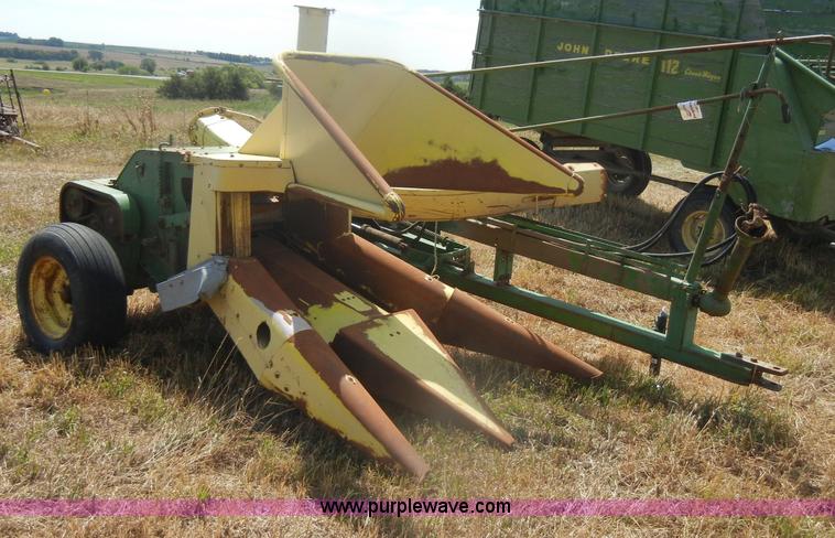 image for item D4332 John Deere 38 forage cutter