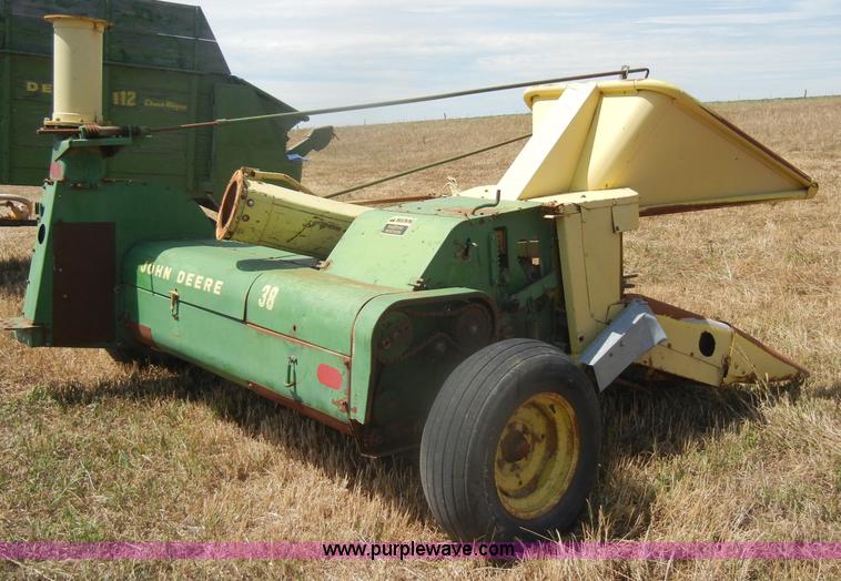 image for item D4332 John Deere 38 forage cutter