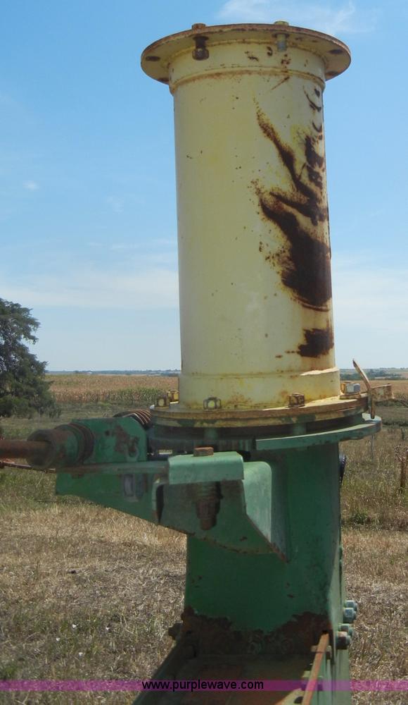 image for item D4332 John Deere 38 forage cutter