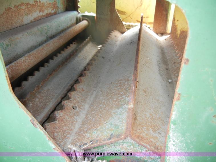 image for item D4332 John Deere 38 forage cutter