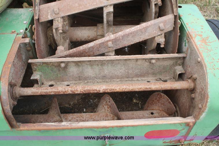 image for item D4332 John Deere 38 forage cutter