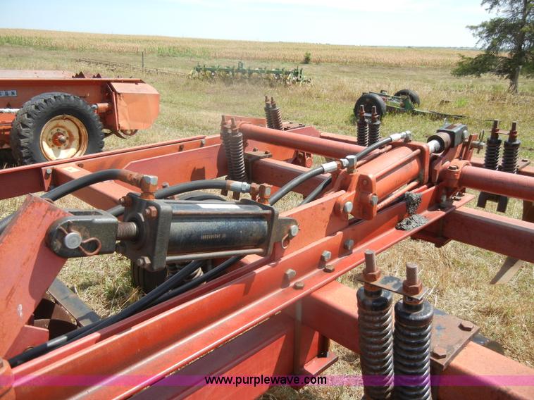 image for item D4334 Case IH 6500 Conser-Till chisel plow