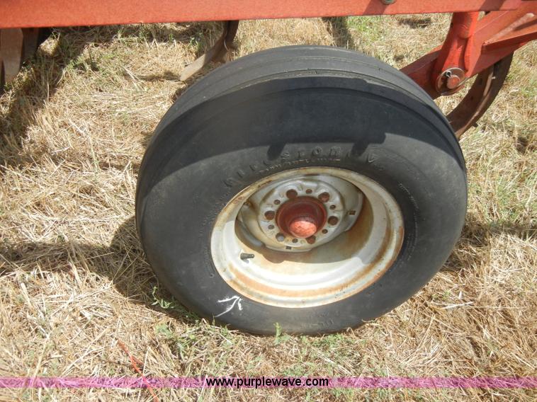 image for item D4334 Case IH 6500 Conser-Till chisel plow