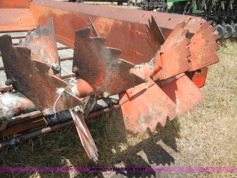 image for item D4335 Massey-Ferguson 160 manure spreader