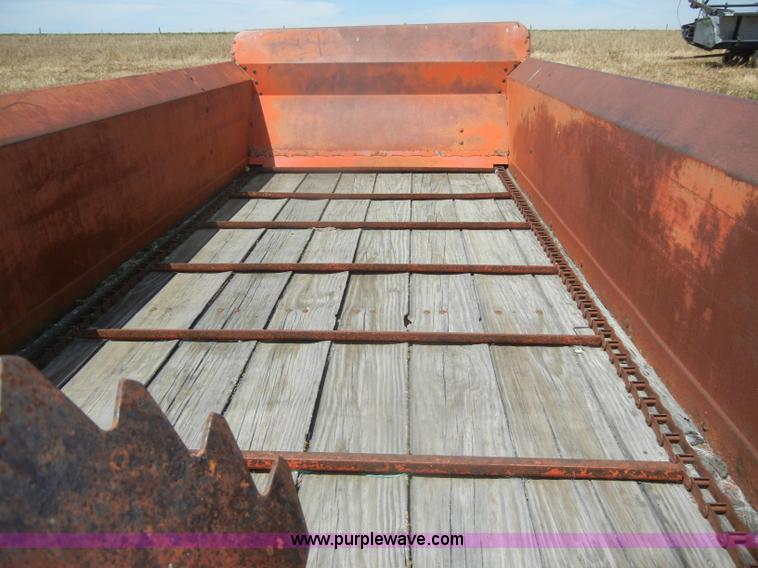 image for item D4335 Massey-Ferguson 160 manure spreader
