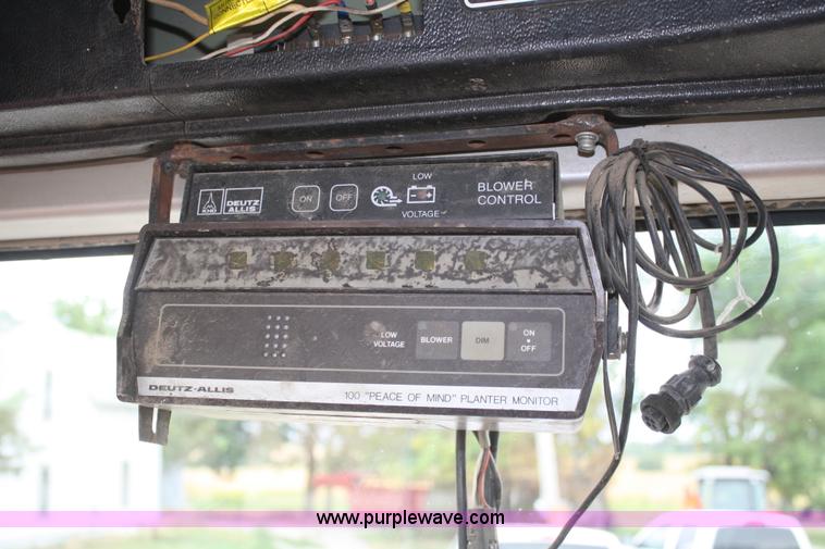 image for item D4337 Deutz Allis 385 Quadra Disk no-till planter