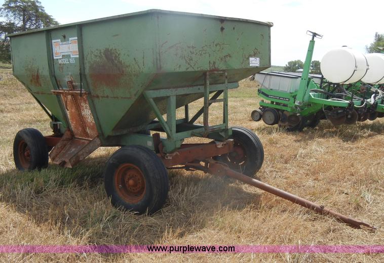 image for item D4338 Huskee 165 gravity wagon