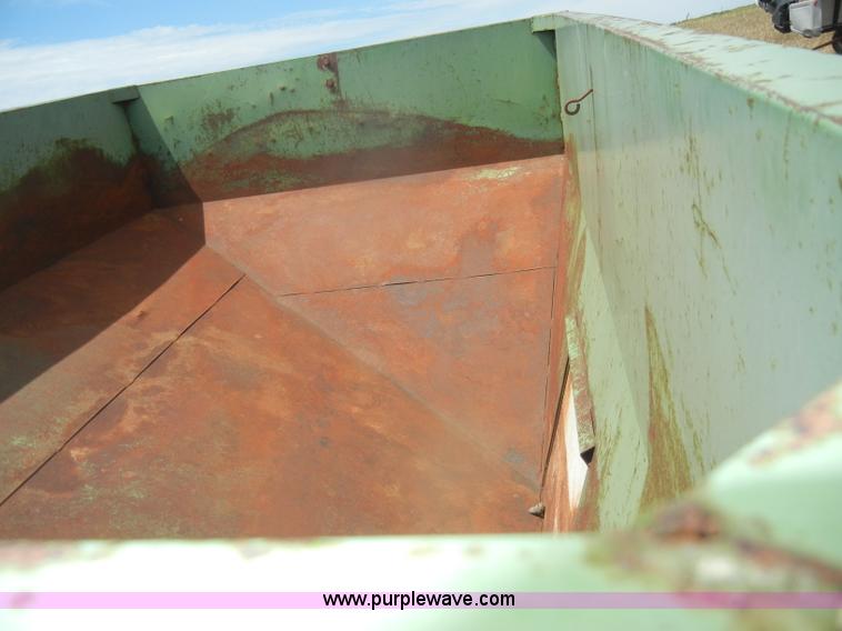 image for item D4338 Huskee 165 gravity wagon