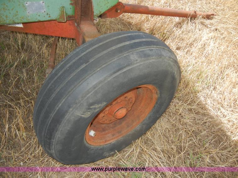 image for item D4338 Huskee 165 gravity wagon