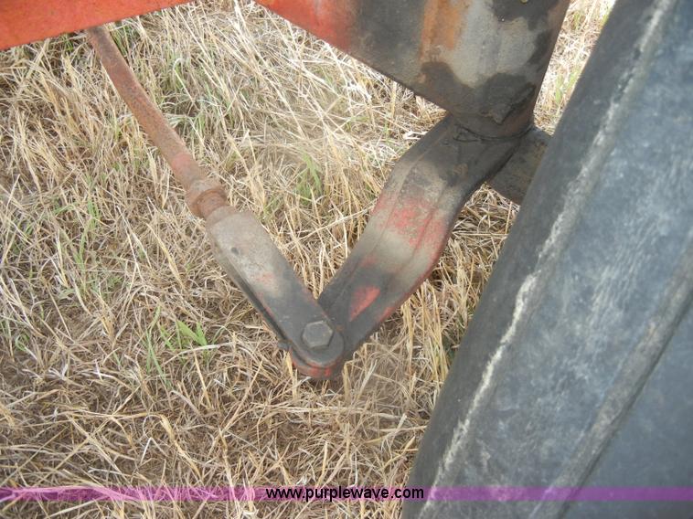 image for item D4338 Huskee 165 gravity wagon