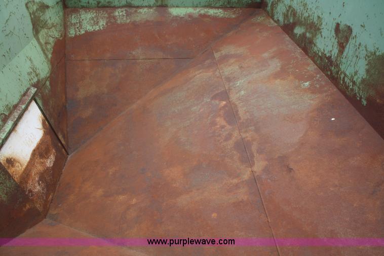 image for item D4338 Huskee 165 gravity wagon