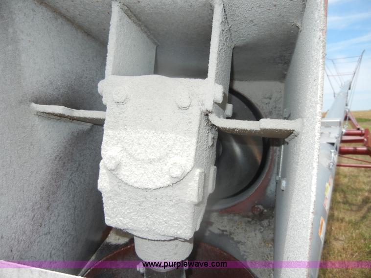 image for item D4341 2010 Hutchinson/Mayrath portable grain auger