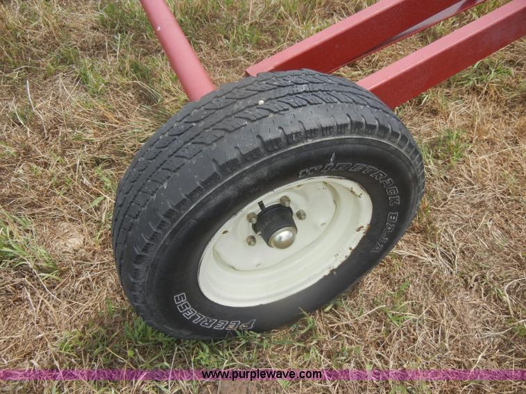 image for item D4341 2010 Hutchinson/Mayrath portable grain auger