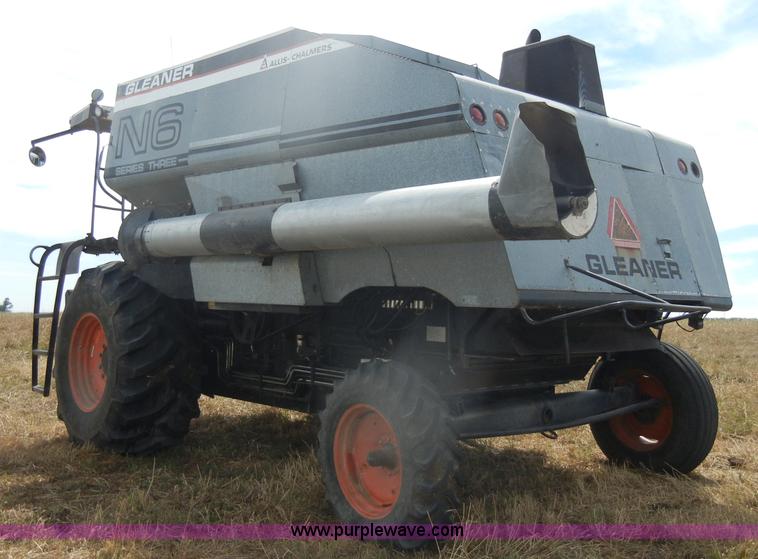 image for item D4388 1983 Gleaner N6 Series III combine