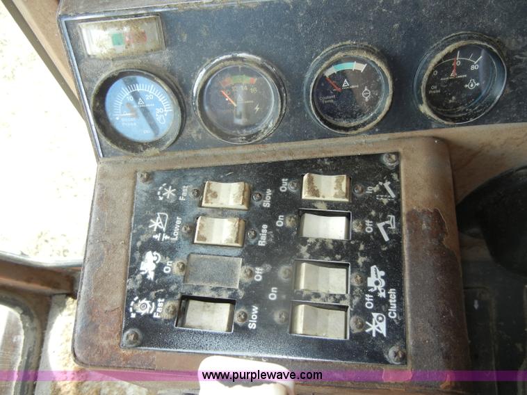 image for item D4388 1983 Gleaner N6 Series III combine