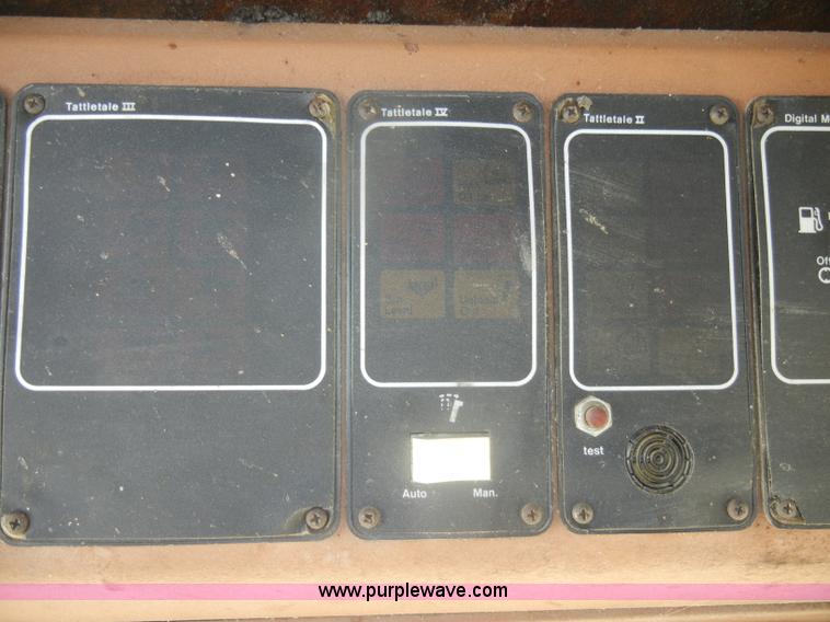 image for item D4388 1983 Gleaner N6 Series III combine