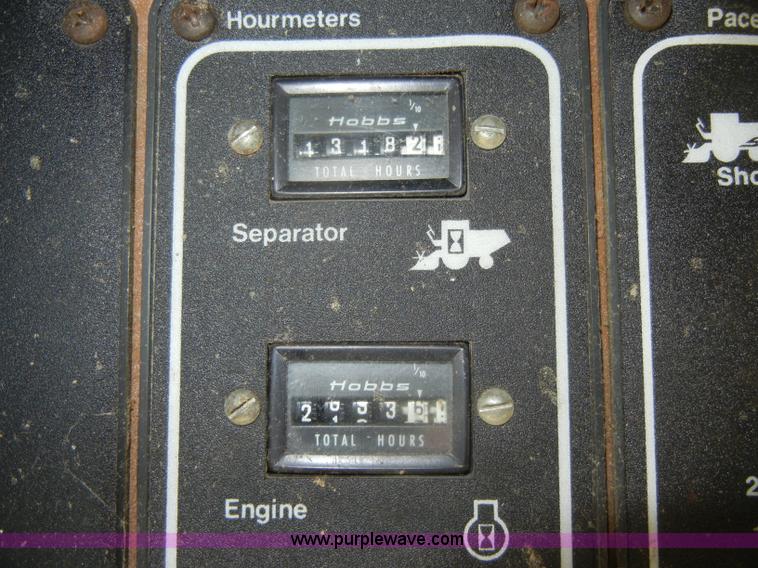 image for item D4388 1983 Gleaner N6 Series III combine