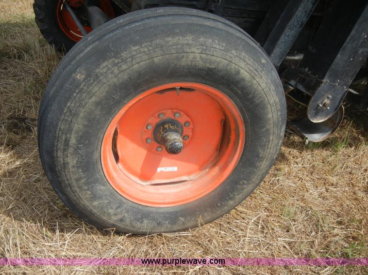 image for item D4388 1983 Gleaner N6 Series III combine