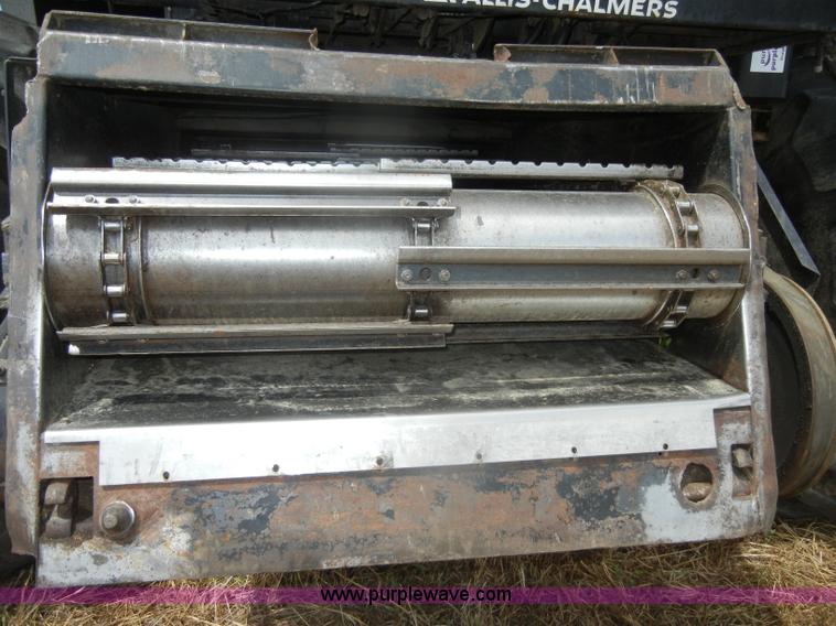 image for item D4388 1983 Gleaner N6 Series III combine