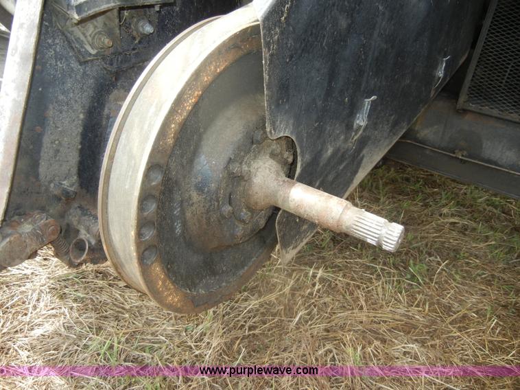 image for item D4388 1983 Gleaner N6 Series III combine